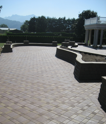 Stone patio work by Rampton Stonescapes